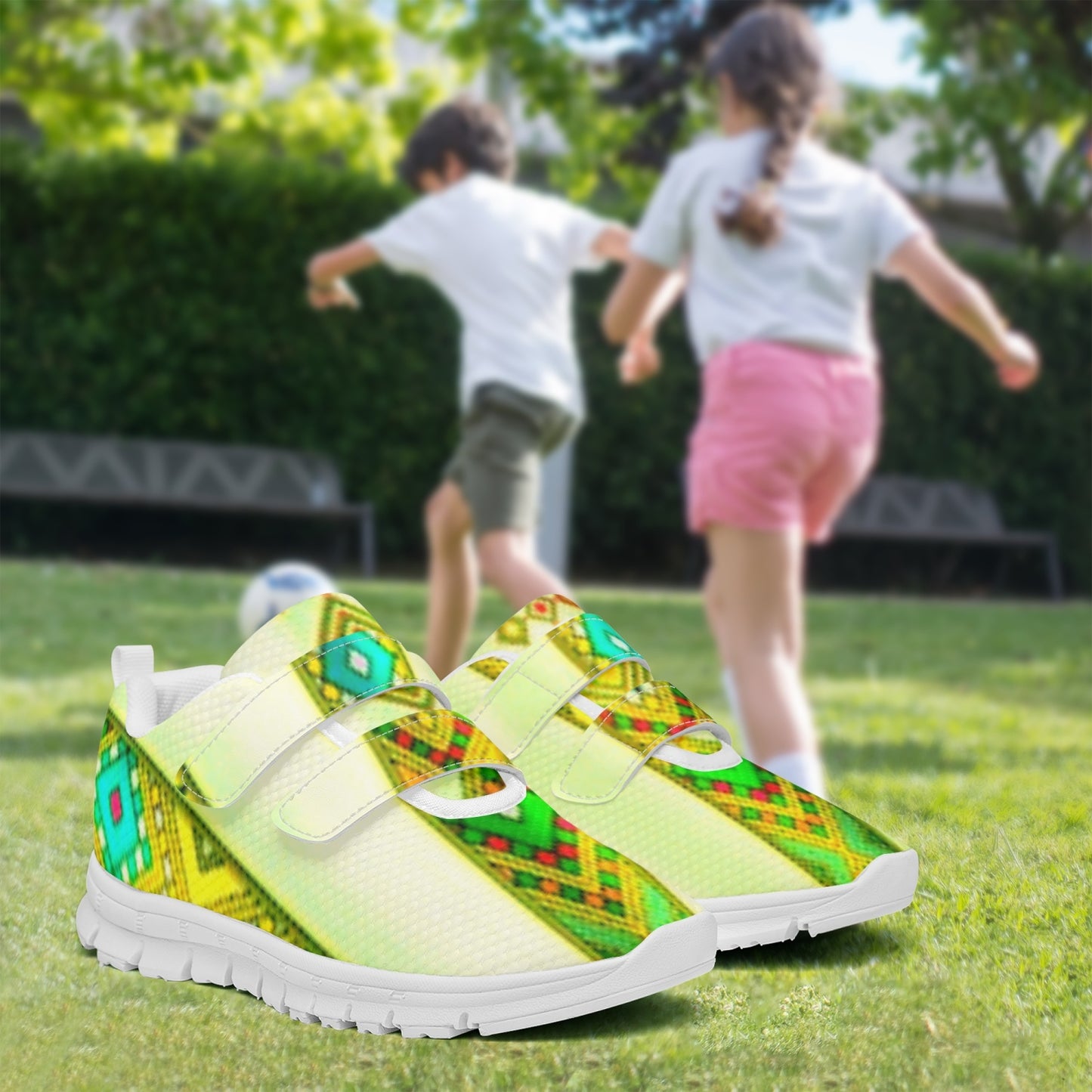 672. Kids Lightweight Velcro Sneaker