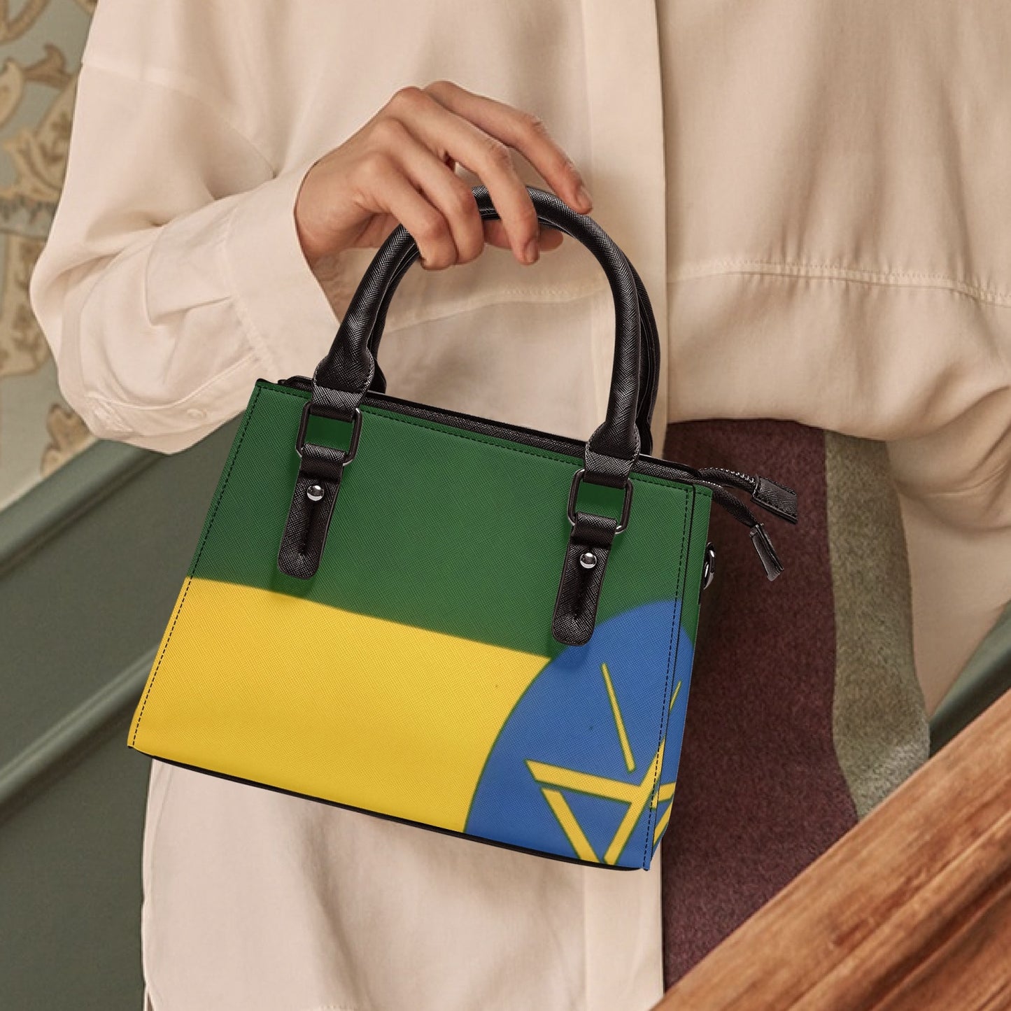 725. Individual Compartments Tote Bag