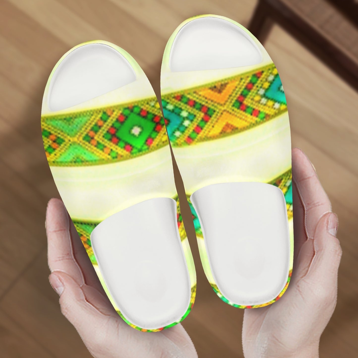 729. AOP Slipper